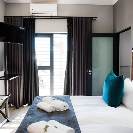 @Greys Guesthouse บลูมฟอนเทน ภายนอก รูปภาพ