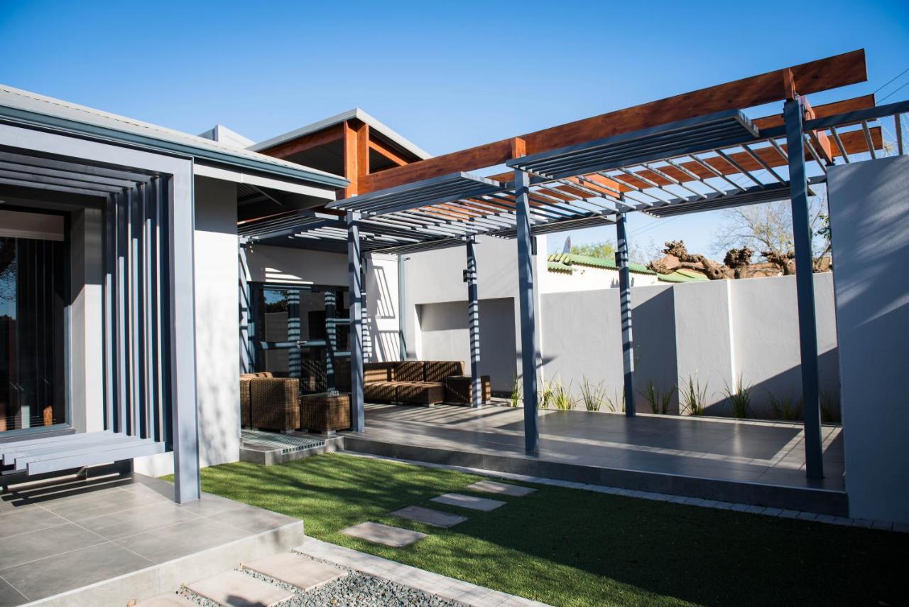 @Greys Guesthouse บลูมฟอนเทน ภายนอก รูปภาพ