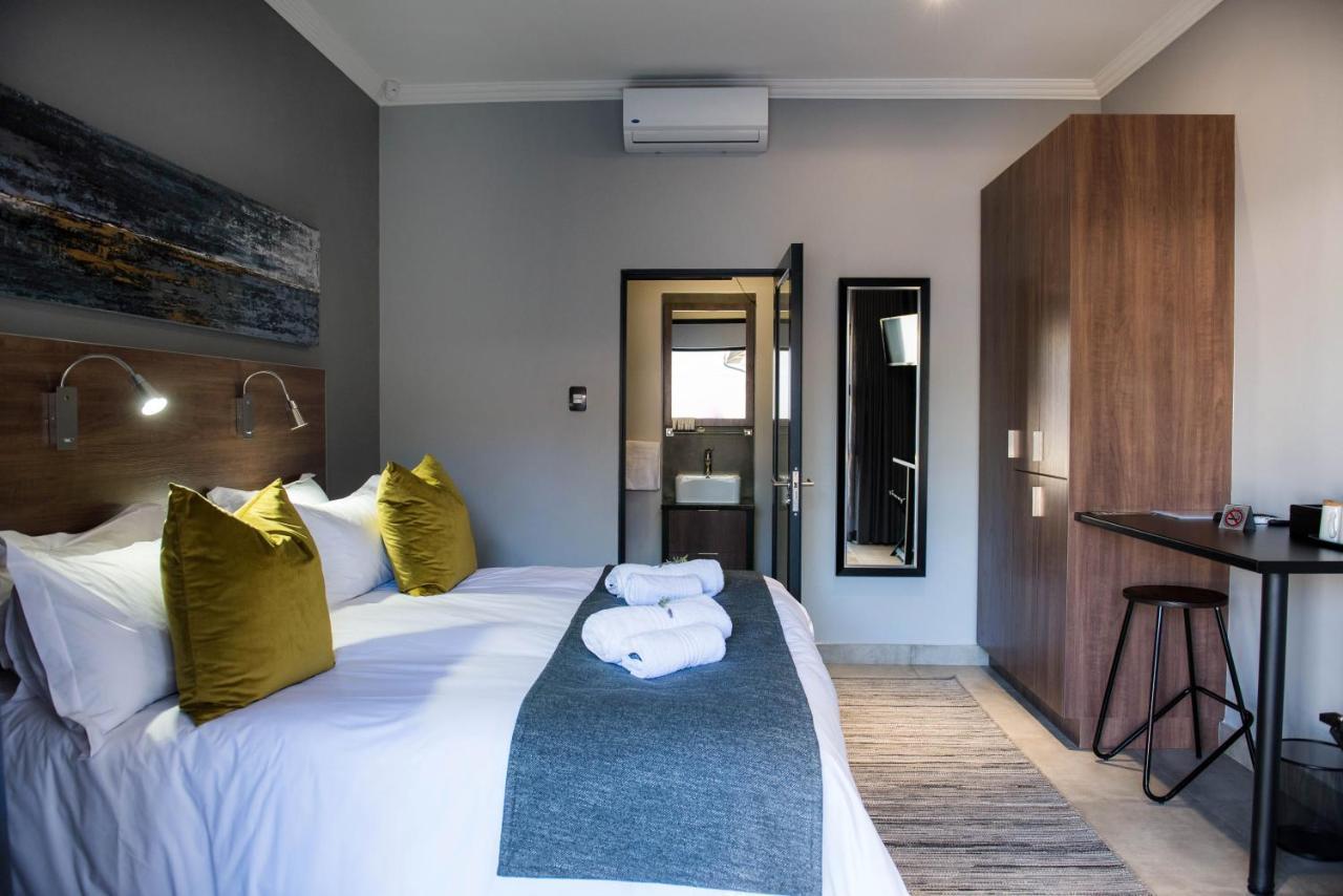 @Greys Guesthouse บลูมฟอนเทน ภายนอก รูปภาพ
